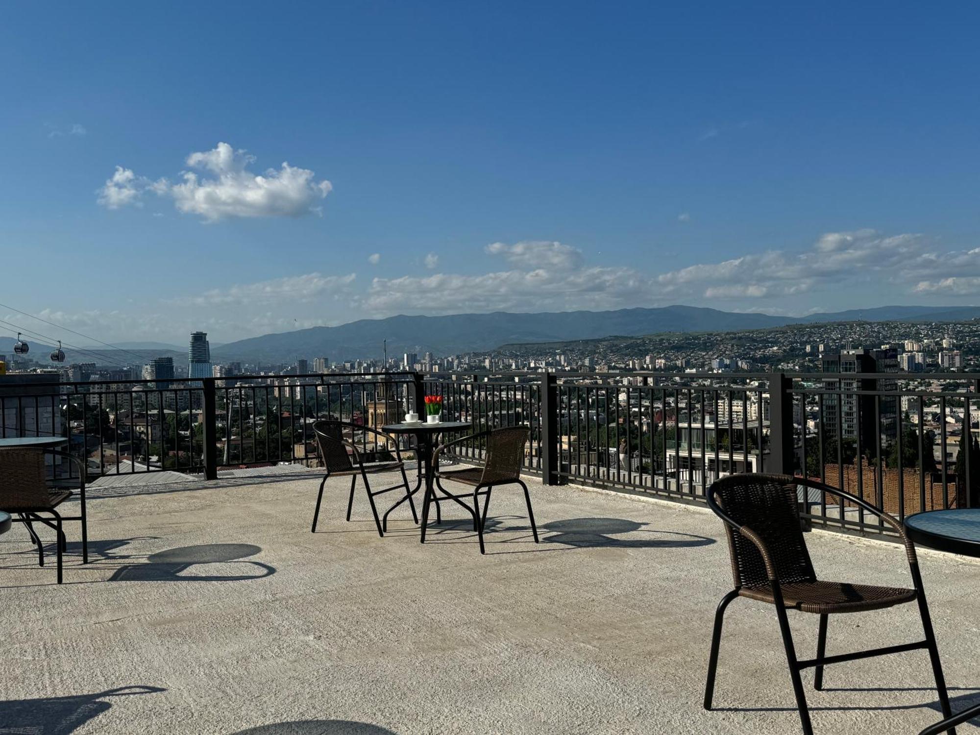 Brothers Apartments With Terrace In Old Tbiliszi Kültér fotó