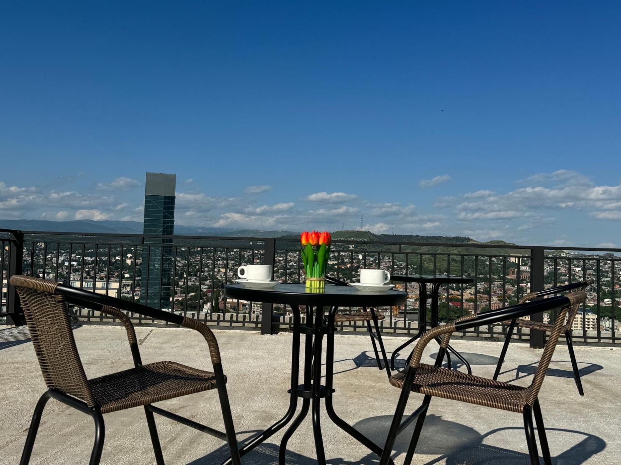 Brothers Apartments With Terrace In Old Tbiliszi Kültér fotó